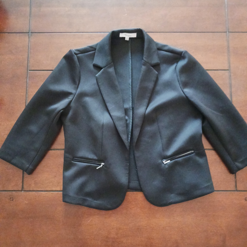 89th & Madison Elegant Black Blazer with Zipper Accents